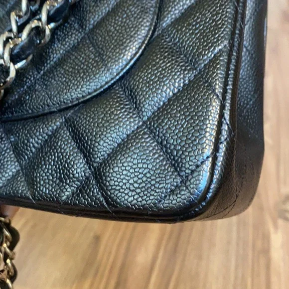 A115- π― % authentic Chanel classic jumbo double-flap - Picture 12 of 17